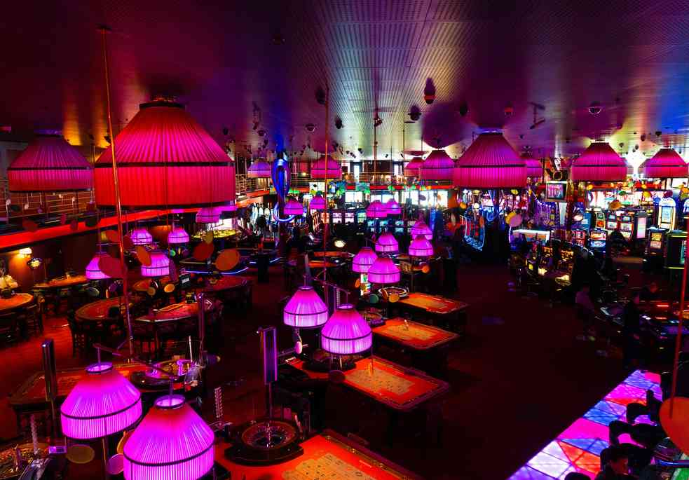 lucky emperor casino